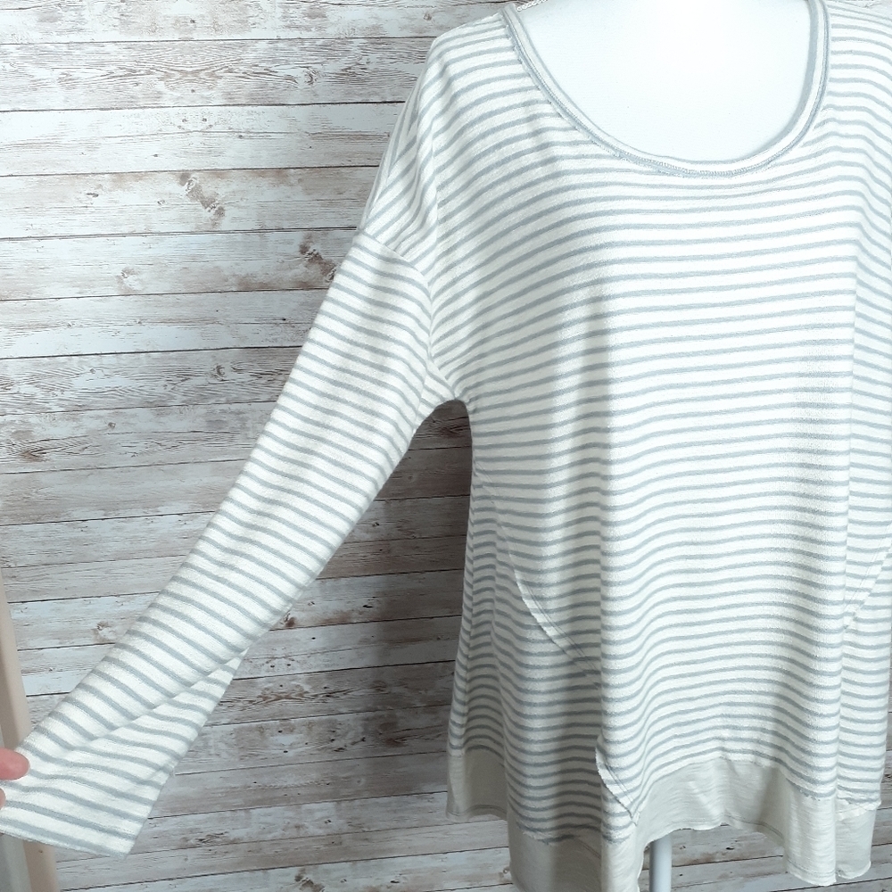 Style & Co Top XL Longsleeved Striped Gray 390 - Picture 2 of 6